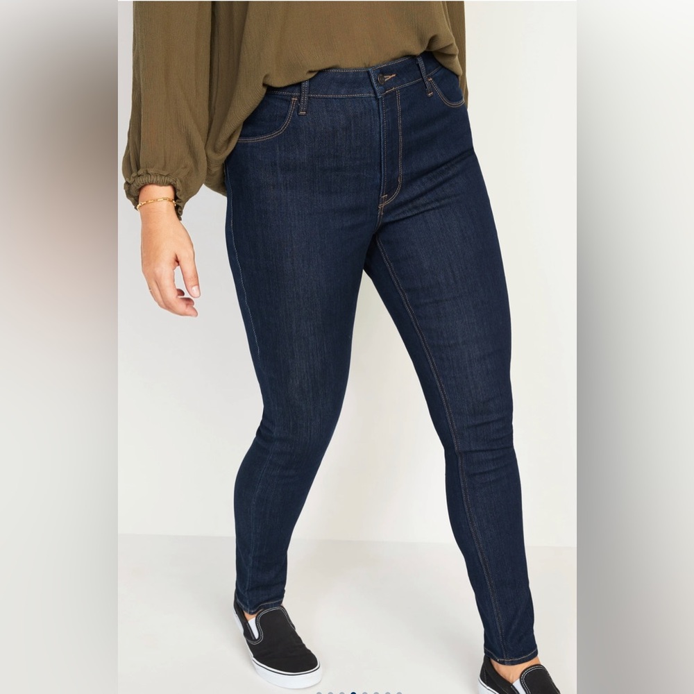 Old Navy Super Skinny Short Jeans (Stretchy)